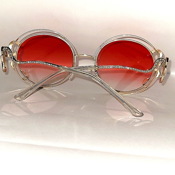 NWOT So So Retro Sexy red lens Blinged-out sunshades - Picture 3 of 3